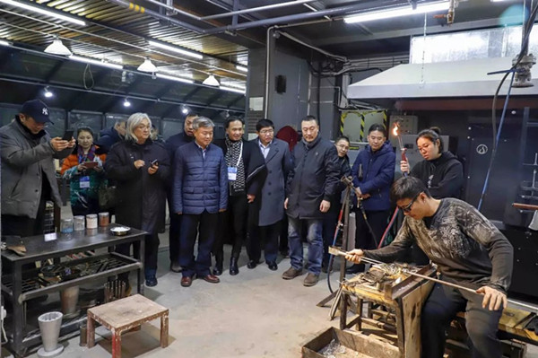 供稿单位:新媒体学院    撰稿人:李天赐  董雪    摄影:刘洋  唐嘉笠