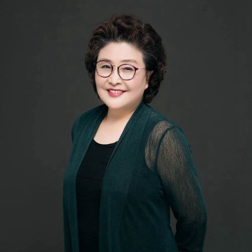 廉明子,女,生于1958年5月,毕业于上海音乐学院现吉林艺术学院音乐学院